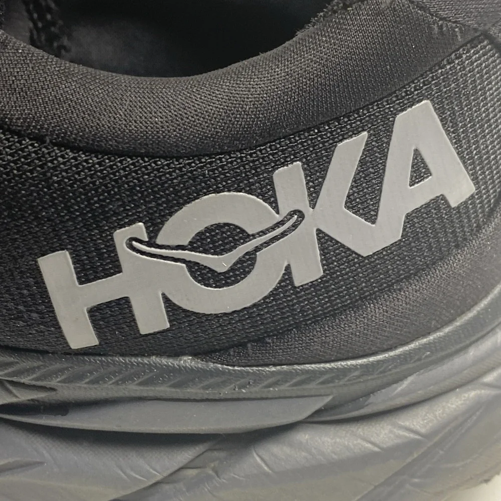 Hoka One One Clifton 8 Men's Running Shoes Size 13D, Black Training Sneakers